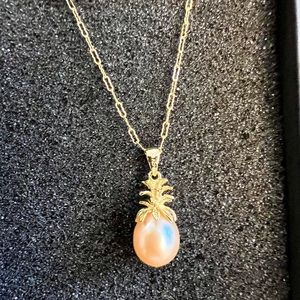 Pink Edison pearl 9.2mm pineapple necklace 16”